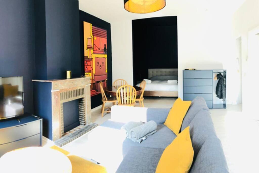 Brussels By Foot! Authenticity & Luxury Nearby Appartement Buitenkant foto
